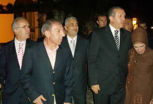 Daha önce AK Parti Beykoz Kurucu İlçe Başkanı Dr. Ahmet