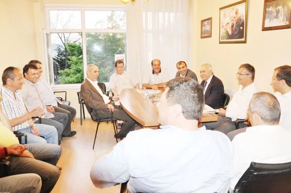 Eski Bakanlardan MHP İstanbul Milletvekili Murat Başesgioğlu, Beykoz'a gelerek Kastamonulular