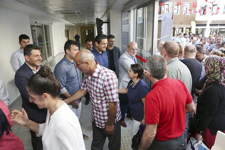 Beykoz Belediye personeli Kurban Bayramı vesilesiyle düzenlenen bayramlaşma programında bir