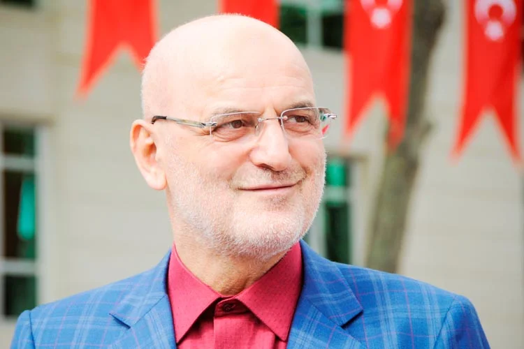 Beykoz Belediye Başkanı Yücel Çelikbilek, yeni yıl dolayısıyla bir mesaj