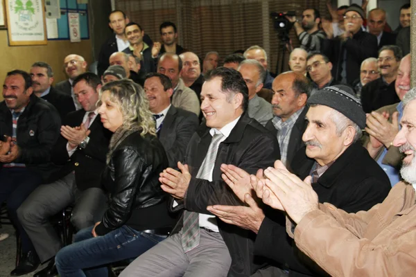 AK Parti Belediye Başkan Adayı Yücel Çelikbilek, Gümüşsuyu Mahallesi sakinleri