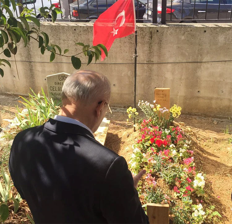 baskan kabir ziyaret 4 0XzS1Rg9Ge