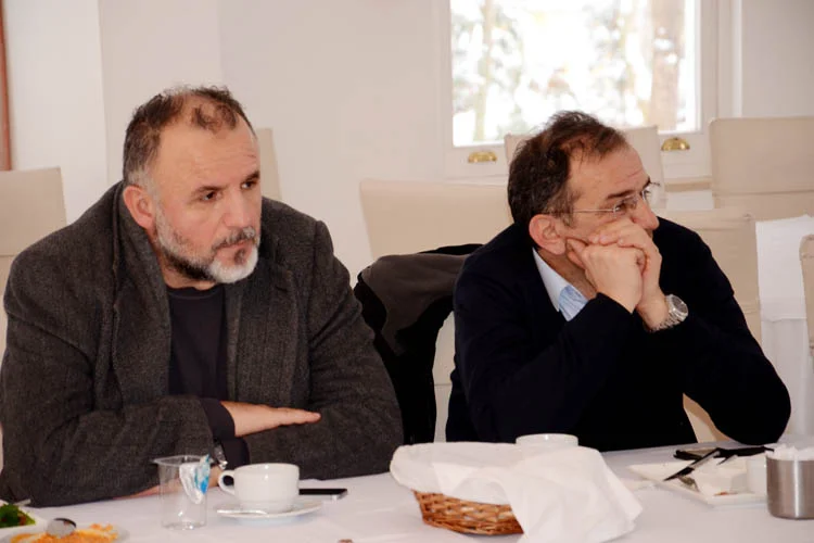 baskan mesaj ciddi 5 f73O23zEPR