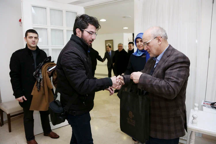 baskan mesaj ciddi qG8hrfX5p1