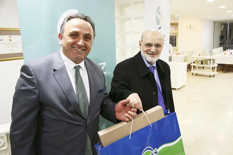 Beykoz Belediye Başkanı Yücel Çelikbilek, Beykoz’da bulunan taksi duraklarının başkanlarını