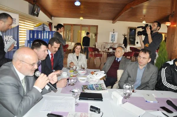 Yücel Çelikbilek, 3. yılını değerlendirdiği toplantıyı Prof. Dr. Necmettin Erbakan