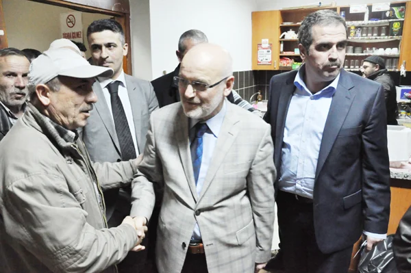 Beykoz Belediye Başkanı Yücel Çelikbilek, Çavuşbaşı sakinleriyle bir araya geldi.