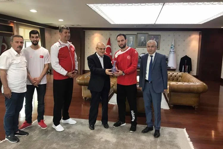 İspanya'da yapılacak olan Akdeniz Oyunları’na Beykoz’da hazırlanan Türkiye Erkekler A