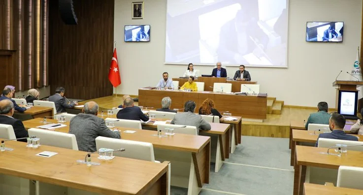 Beykoz Belediyesi AK Parti Meclis Üyesi Serkan şahin mecliste yaptığı