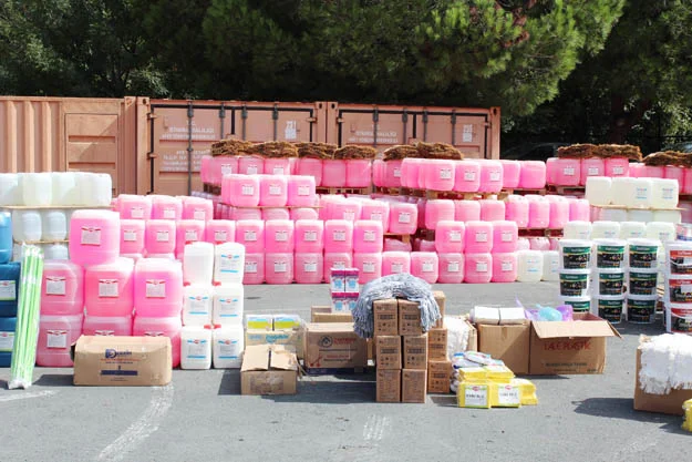 Beykoz’da okullar yine pırıl pırıl 3 bb okul malzeme dagitim 7 UKmQw7kWJw