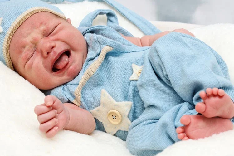 Beykoz’da yaşayan ailenin bebeklerine anne habersizce isim koyunca baba soluğu