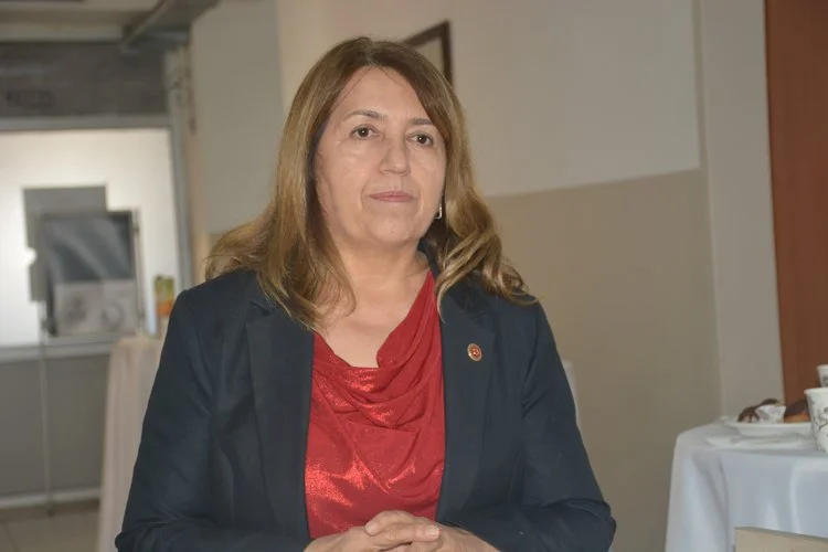 Beykoz Celal Aras Anadolu Lisesine yeni kütüphane 2 bedes4 DvCSEGRKNB