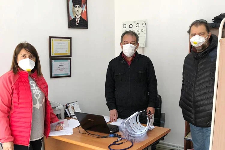 Beykoz Eğitim Destek Derneği (BEDES), toplumun bir çok kesiminden yoğun