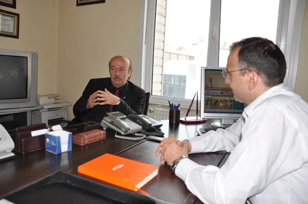 HAS Parti Genel Başkan Yardımcısı Prof. Dr. Mehmet Bekaroğlu Dost