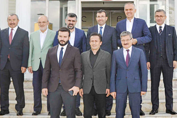 İstanbul Anadolu Yakası Belediye Başkanları, toplantısı Beykoz Çavuşbaşı Kasrı'nda gerçekleştirildi.