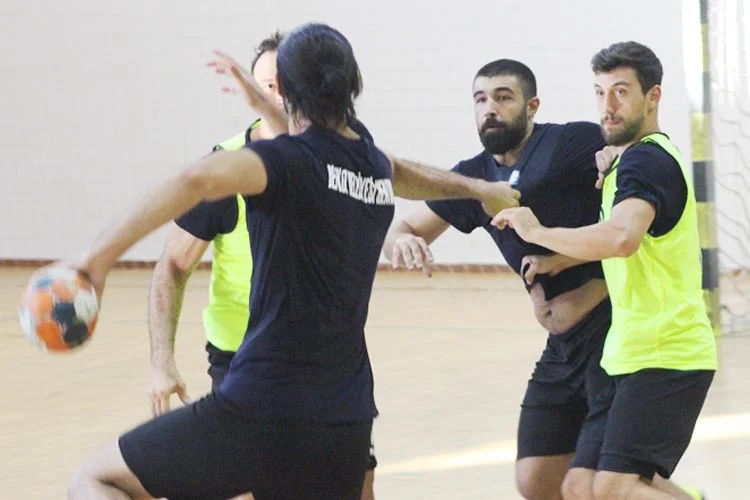 Belediyespor Hentbol Takımı kendisi ile birlikte 3 takımın daha katılım