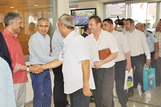 belediye bayramlasma 2AP0mjDG19