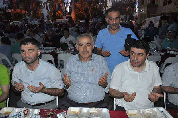 Beykoz Belediyesi, Ramazan ayının son iftarını Prof. Dr. Necmettin Erbakan