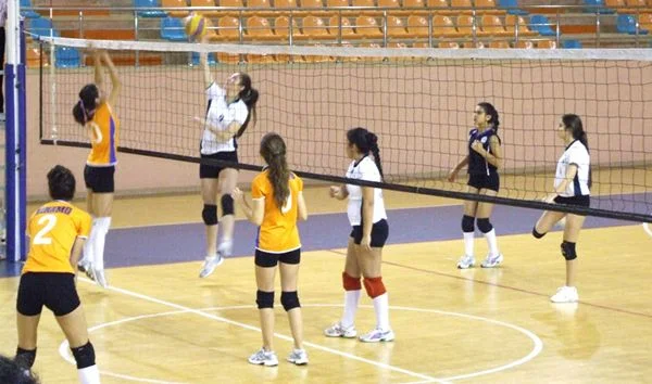 İstanbul Mahalli Voleybol Ligleri Genç Kızlar Kategorisi Klasman Grubu'nda son