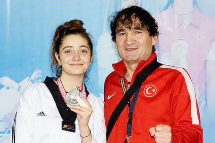 Taekwondo sporunda bünyesinden çıkan başarılı sporcuları ile adından söz ettirmeye