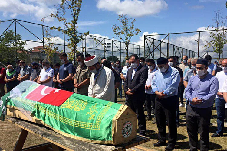 Giresun'daki sel felaketi sırasında hayatını kaybeden Betül Akgün, Beykoz'da düzenlenen