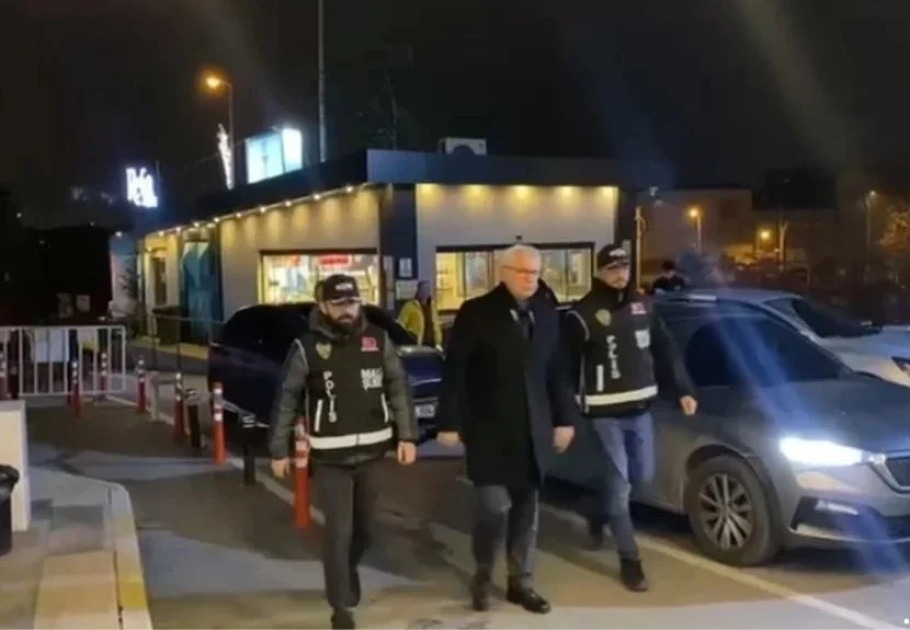 İhaleye fesat karıştırma iddiasıyla gözaltına alınan Beykoz Belediye Başkanı Alaattin