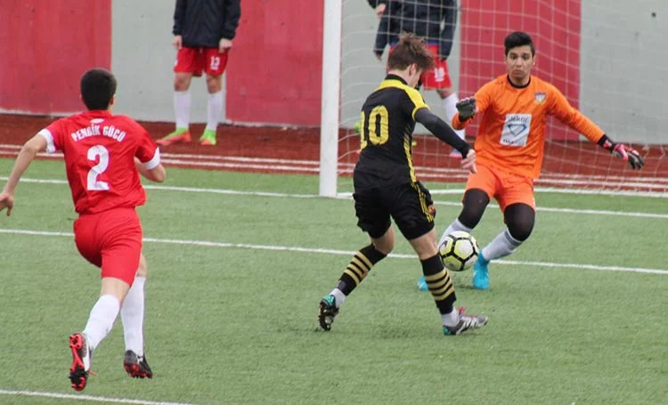 İstanbul Amatör Ligleri U19 / 1. Lig 20. Grubunun müsabakasında