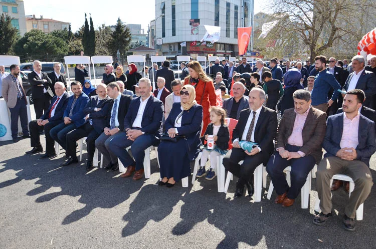 Beykoz'da 30 sivil toplum kuruluşu, Kavacık Meydanında halk oylaması için