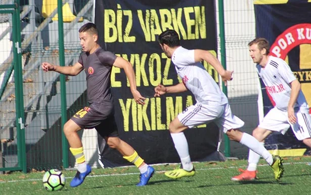 Rakibine karşı bariz bir üstünlük kuran Beykoz, ilk yarısını 2-0