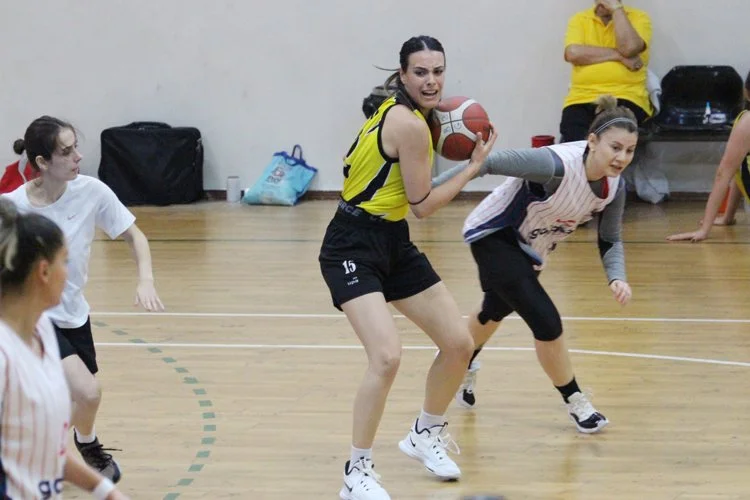 KBBL (Kadınlar Bölgesel Basketbol Ligi) temsilcilerinden Beykoz Basketbol Takımı lig