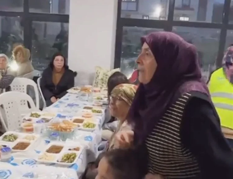 Ramazanın 2. iftarını Beykoz Belediyesi’nin Malatya Akçadağ’da kurduğu iftar çadırında