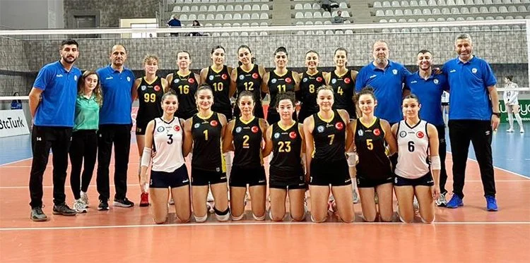 Beykoz Belediyesi 4 genci A takım voleybol kadrosuna aldı 1 beykoz belediyesi genc