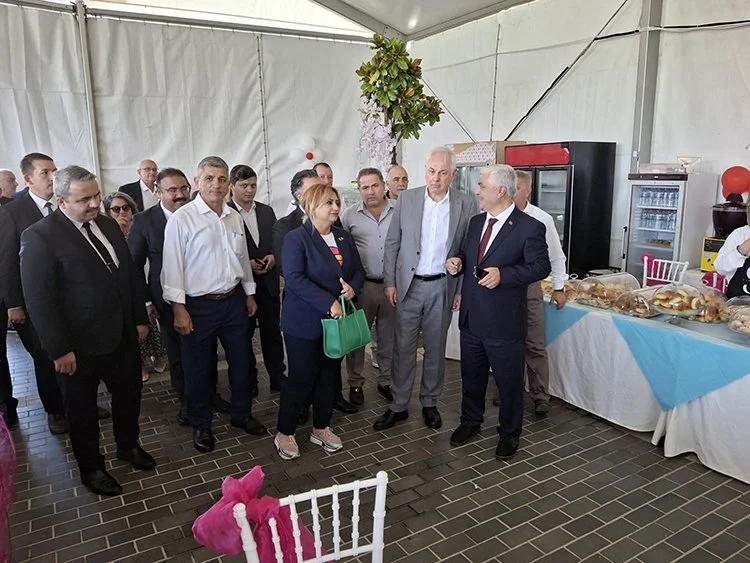 Beykoz talebelerine destek olmak amacıyla kurulan hayır çarşısı yıllar sonra