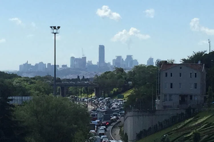 Fatih Sultan Mehmet Köprüsü'ndeki bakım çalışmaları Beykozluları isyan ettirdi, trafik
