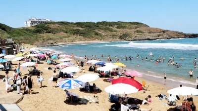 Beykoz Belediyesi okulların kapanmasıyla birlikte plaj sezonunu açtığını duyurdu…