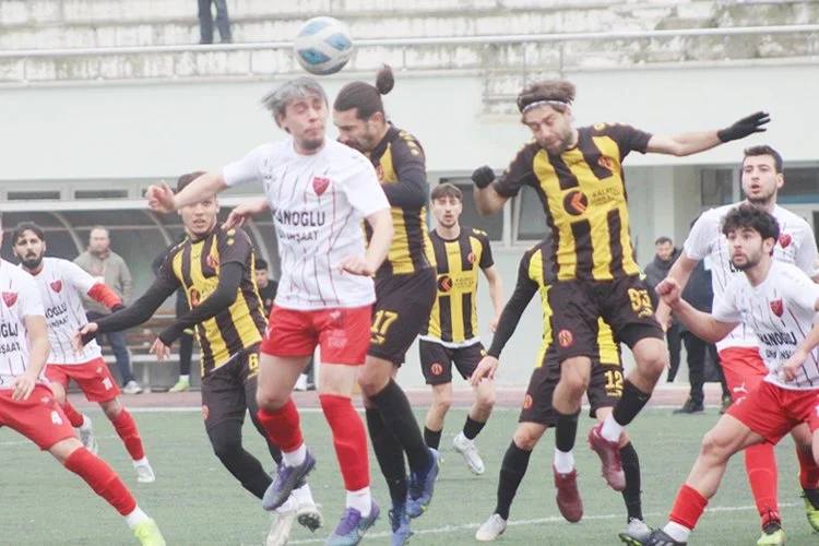 İstanbul Süper Amatör Lig 5.Grubunda 13.haftaya ait erteleme müsabakasında Küçükçekmece