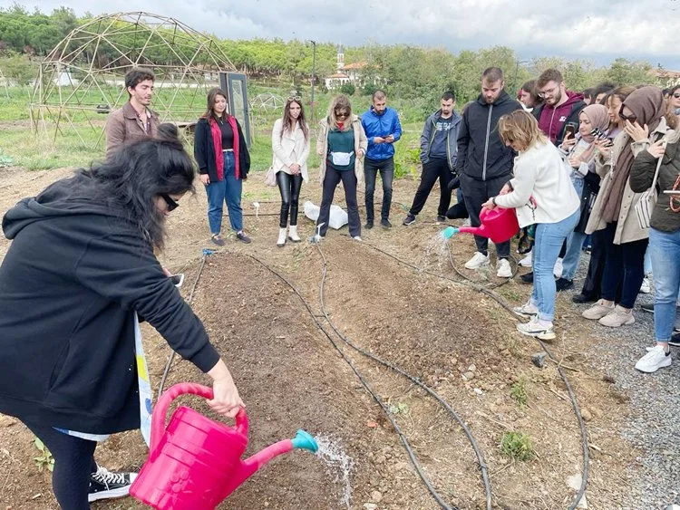 Avrupa gençliği tarımı Beykoz’da öğreniyor 1 beykoz tar 8nYe66dZMB