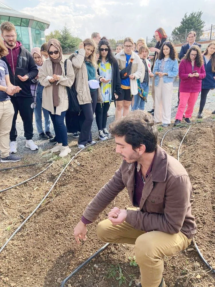 Avrupa gençliği tarımı Beykoz’da öğreniyor 5 beykoz tar IkMg7MG85B