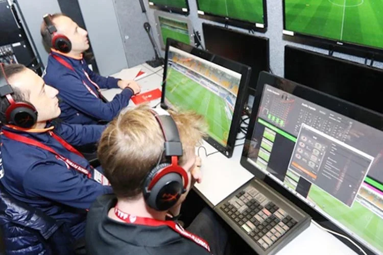 TFF Riva Tesisleri Futbol Sahası Perşembe günü 3 Beykoz takımının