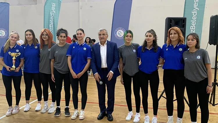 Beykoz Belediyesi voleybol sezonunu açtı 1 beykoz voleybol 2 krlFuC 4TS