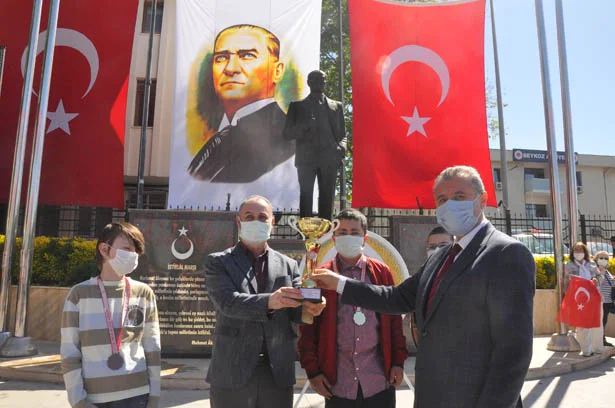 Beykoz 19 Mayıs ile rengarenk oldu 1 beykoz19may gZCCdG2 to