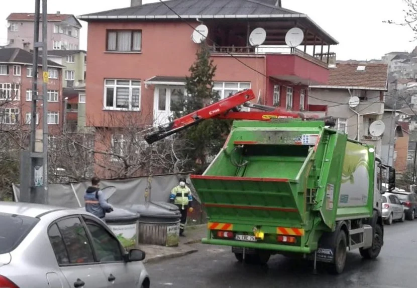 Beykoz'da uzun yıllar sonra sokaklardaki temizlik şirketi yer değiştiriyor. Belediyenin