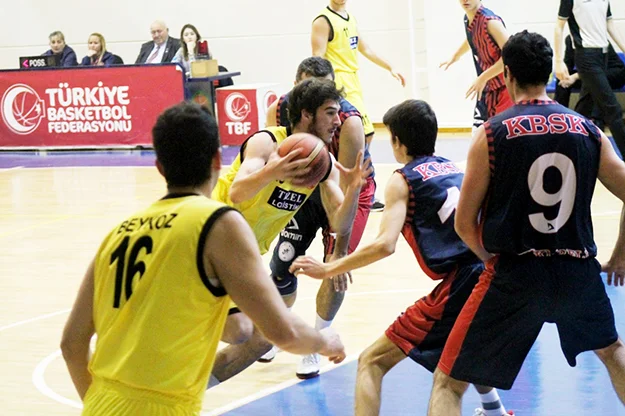 Serdar Gürbüzer'in çalıştırdığı takım EBBL İlk etap karşılaşmalarında grubunu 4.