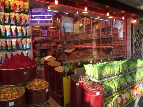 ÇAVUŞBAŞI VİTAMİN ÇİFTLİĞİ Cumhuriyet Cad. No:146/2D Çavuşbaşı-Beykoz Tlf.  0 216