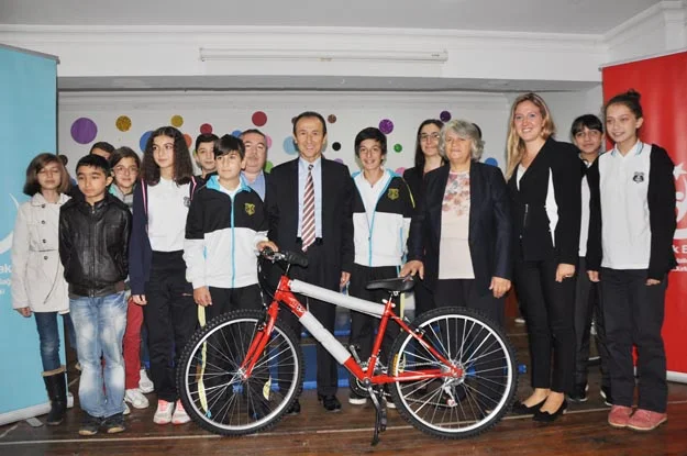 Beykoz'da bisiklet heyecanı 4 beykoz cocuk bisiklet heyecani 11 aO9s4RppKc