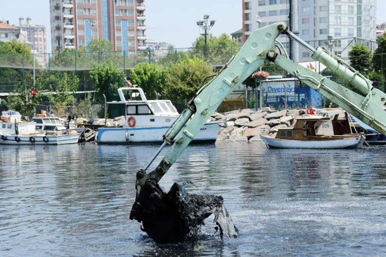 İstanbul Büyükşehir Belediyesi Su ve Kanalizasyon İdaresi (İSKİ), yaptığı dere