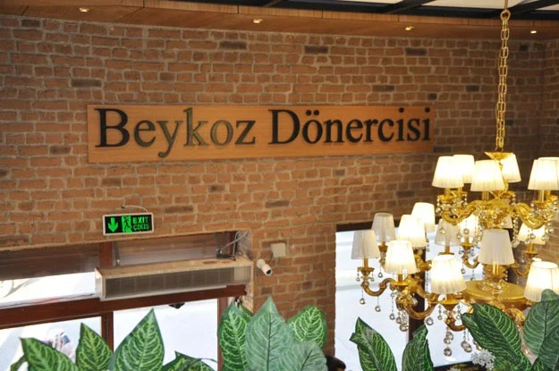 Beykoz Onçeşmeler karşısındaki tarihi Subaşı Yalısı'nda nezih bir mekân açıldı.