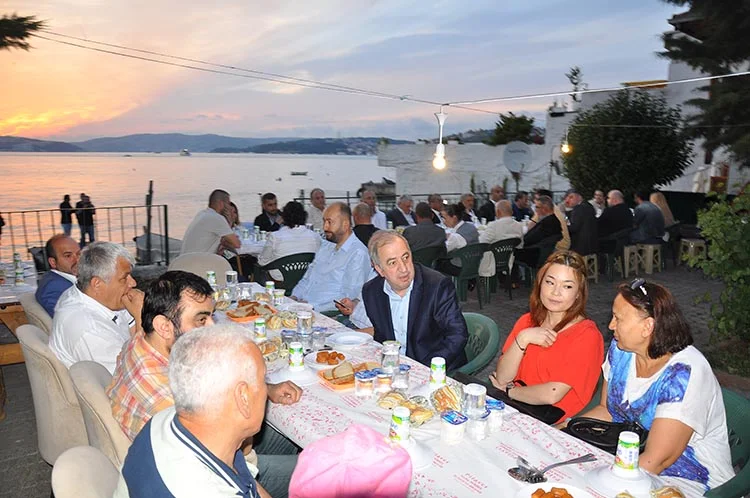 Kastamonulular Derneği (KAS-DER) Beykoz Şubesi, İncirköy’de bir iftar yemeği verdi.