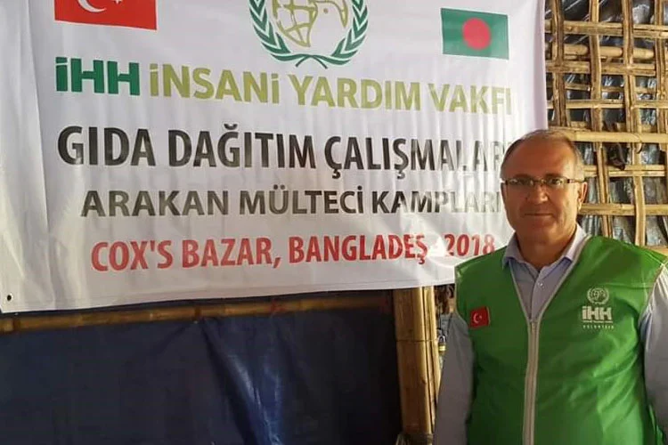 Beykoz Kaymakamı Ahmet Katırcı, İHH İnsani Yardım Vakfı'nın çalışmalarını incelemek