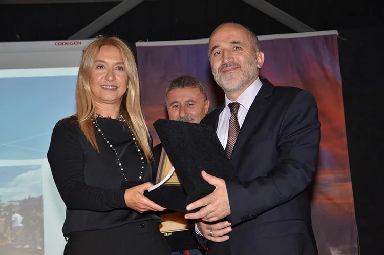 Beykoz Konakları Vakfı Ortaokulu’nda teşekkür töreni 2 beykoz konaklari vakfi ortaokulu 17 nLlWRkQHdy